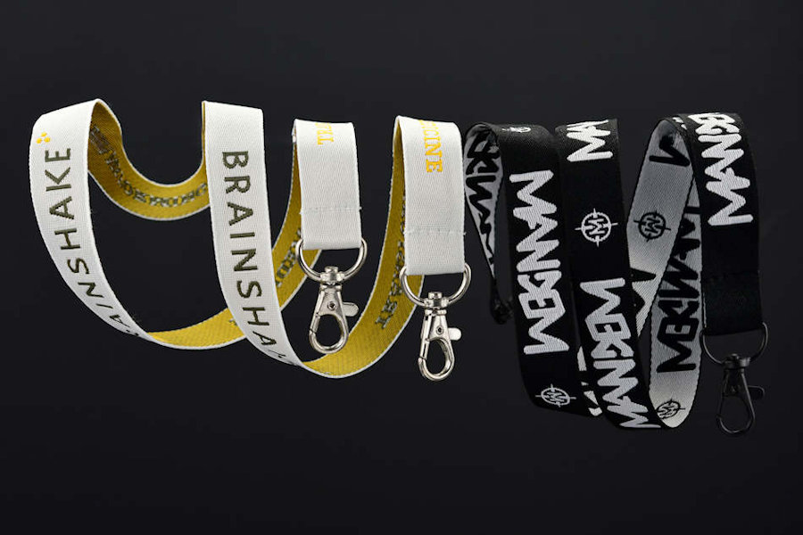 24-woven-custom-lanyards
